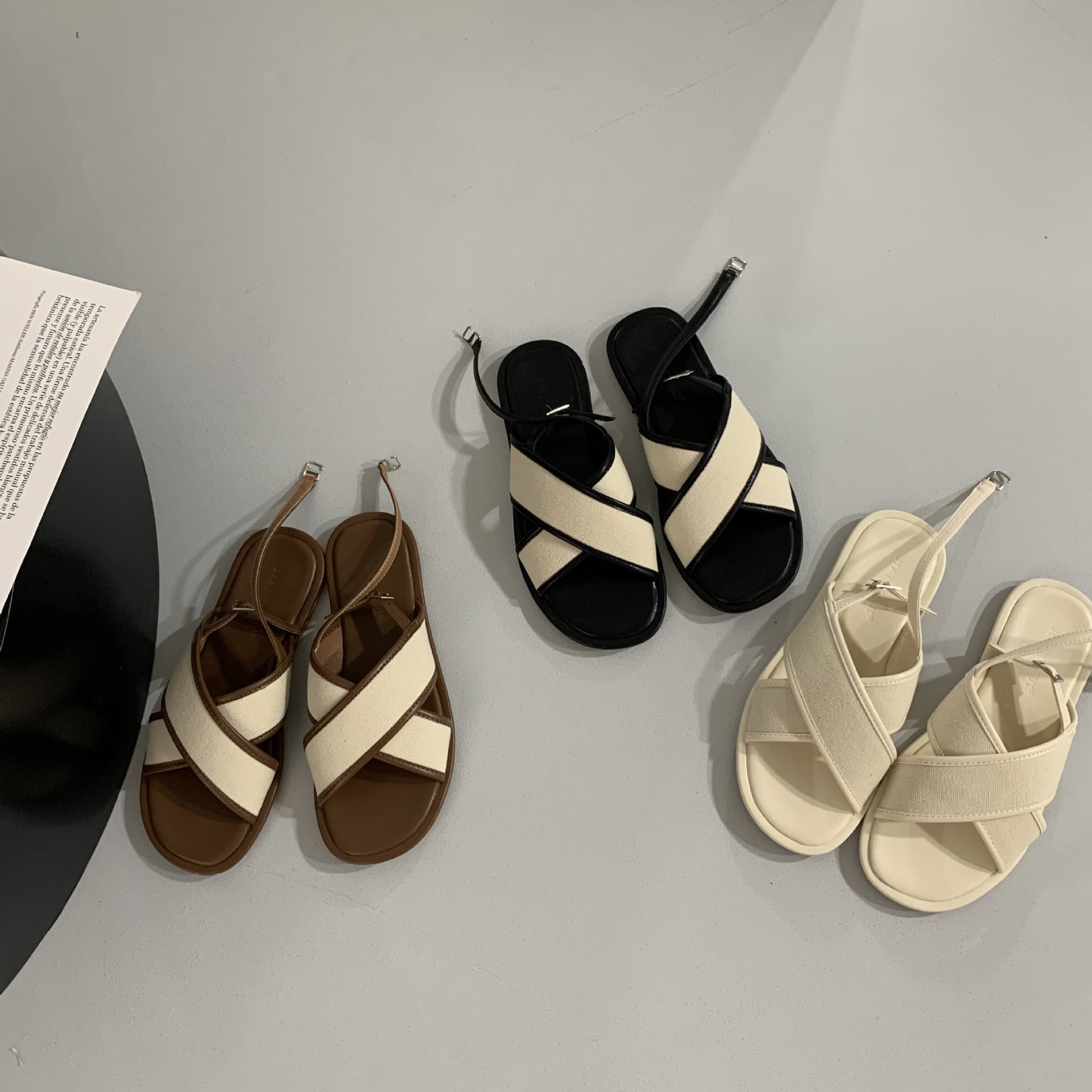 Moderne Espadril med Gulddetalje — billede 1